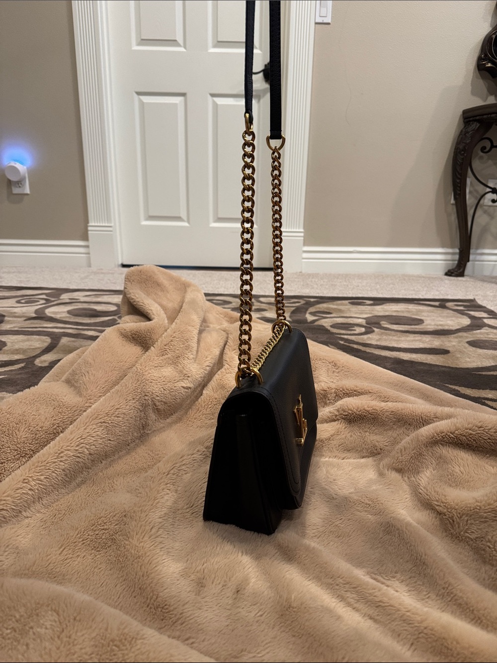 Louis Vuitton Black Leather Crossbody with Gold Hardware - Picture 2 of 8